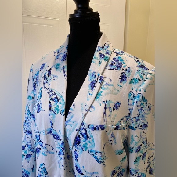 Reitmans petites blue & white butterfly 🦋 pattern jacket w/ top & front pockets - Picture 4 of 13